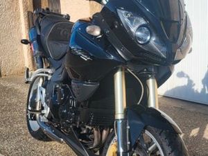 TRIUMPH TIGER 1050