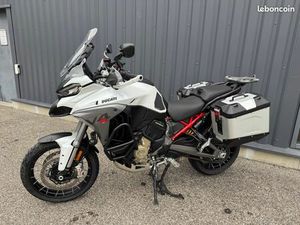 MULTISTRADA V4S ADVENTURE TRAVEL RADAR. 2025