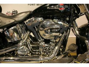2016 HARLEY-DAVIDSON® FLSTC - HERITAGE SOFTAIL® CLASSIC