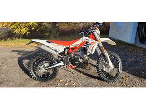 2017 BETA XTRAINER 300