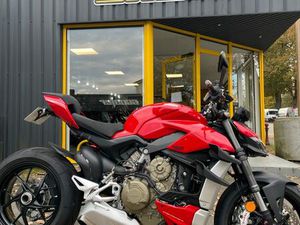 DUCATI STREETFIGTHER V4