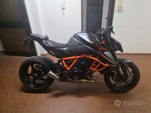 KTM 1390 SUPERDUKE R