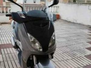 YAMAHA - XMAX 250