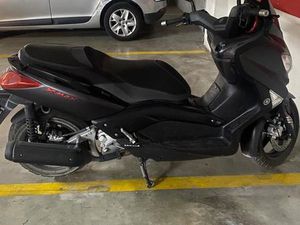 YAMAHA - XMAX