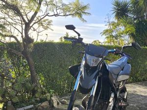 YAMAHA WR125R PRETA POMBAL