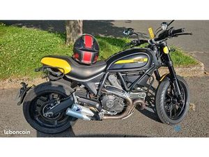 MOTO DUCATI SCRAMBLER FULL THROTTLE