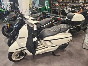 SCOOTER PEUGEOT DJANGO 125 AVEC OPTIONS
