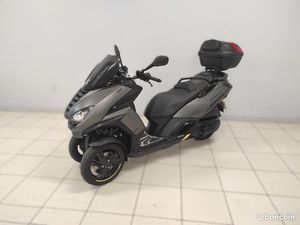 OCCASION A SAISIR PEUGEOT METROPOLIS 400 GT 1ERE MAIN