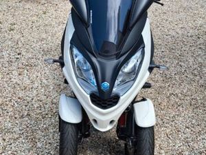 PIAGGIO MP3 300 SPORT