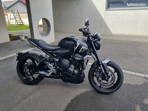 TRIUMPH TRIDENT 660 A2
