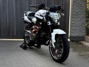 ② APRILIA SHIVER 750