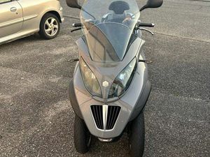 PIAGGIO MP3 400