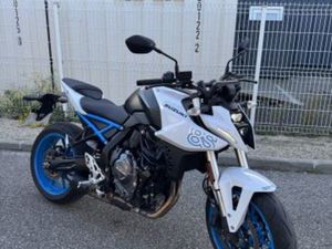 SUZUKI GSX-8S 2024 800 CM3 | MOTO ROADSTER | 1 200 KM | BLANC | 38150 SALAISE SUR SANNE
