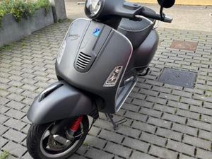② VESPA 300 GTS SUPERSPORT