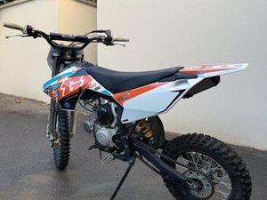 DIRT 125 YCF