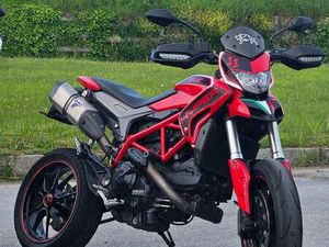 DUCATI HYPERMOTARD 939 ROSSO