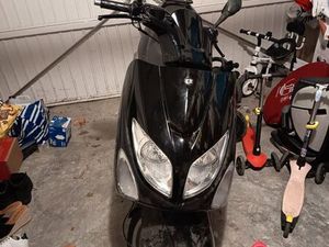 SCOOTER 125 PEU SERVI