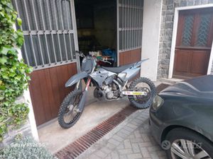 SUZUKI RM 250 TARGATO
