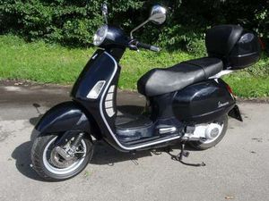 VESPA GRANTURISMO 200L