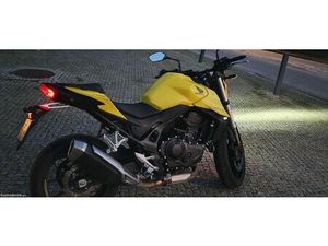 YAMAHA XJ6 N 2009