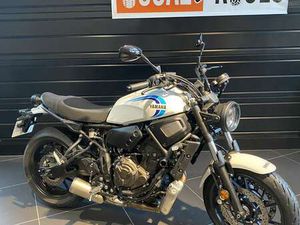 YAMAHA XSR 700