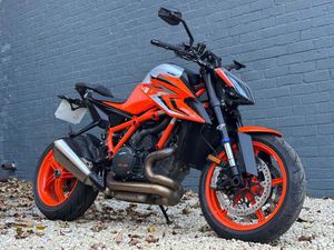 KTM 1290 SUPER DUKE R 1250 EVO NAKED PETROL MANUAL X-RING EURO 5 (179 PS) LOVELY CONDITION - AKRA EXHAUST 1301 CC