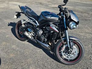 TRIUMPH STREET TRIPLE 765 RS