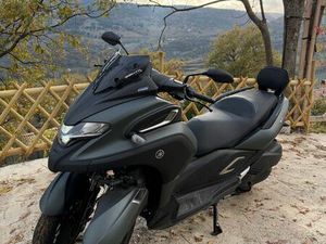 YAMAHA TRICITY 300