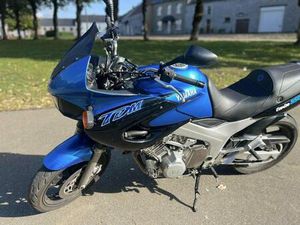 ② YAMAHA TDM 850 – 2001 – 42 000 KM (ÉVOLUTIF)