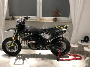HUSQVARNA 701 SM SUPERMOTO BLACK EDITION NEUZUSTAND!!!