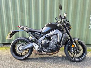 YAMAHA MT-09 900 HYPER-NAKED EURO 5 889 CC