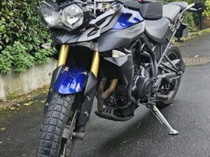 TRIUMPH TIGER 800