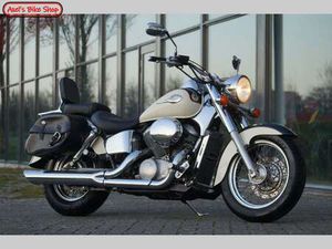HONDA VT 750 C2 SHADOW ACE GROEN