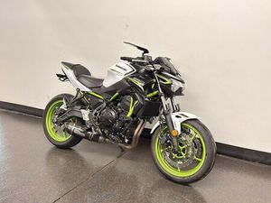 2021 KAWASAKI Z650 ABS PEARL BLIZZARD WHITE/METALLIC SPARK BLACK