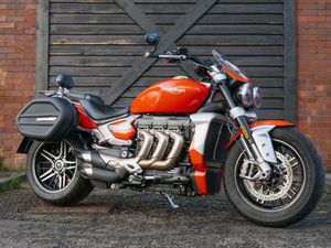 TRIUMPH ROCKET 3 GT 2458 CC