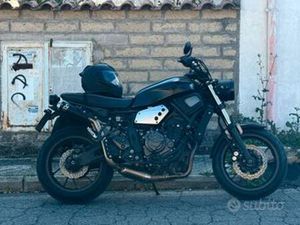 MOTO YAMAHA XSR 700