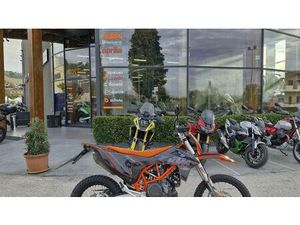 VENDO KTM 690 ENDURO R (2022 - 25) USATA A CHIETI (CODICE 9872146) - MOTO.IT