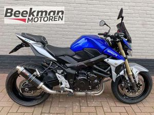 SUZUKI GSR 750 A BLAUW