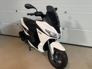 APRILIA SXR 50 ROLLER SCOOTER *NEU* 3KM WEIß BJ.24