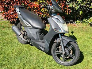 KYMCO AGILITY 125 TOPCASE TÜV LEICHTKRAFTRAD