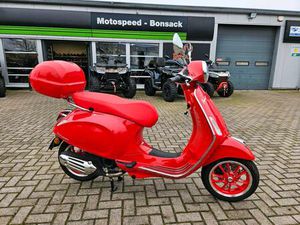 VESPA PRIMAVERA RED 50 NEUFAHRZEUG MIT TOPCASE
