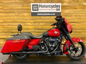 2022 HARLEY STREET GLIDE SP 114, MASSIVE SPEC, ONLY 1,072 MILES, STUNNING!
