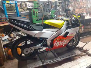 APRILIA AF 1 FUTURA SPORT PRO GIALLO