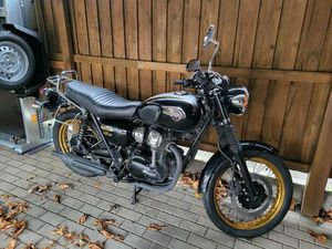 KAWASAKI W800 SPECIAL EDITION CAFE RACER MOTORRAD