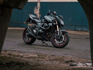 KAWASAKI Z750R ABS BLACK | HURRIC AUSPUFF | Z800 / Z900 VORGÄNGER