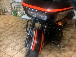 ② HARLEY DAVIDSON ROAD GLIDE SPECIAL GUTRO