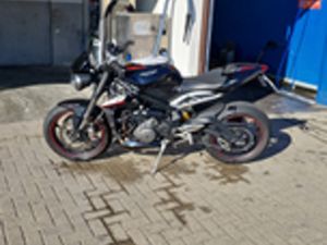 TRIUMPH STREET TRIPLE 765RS