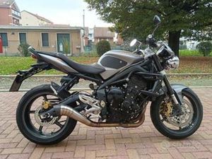 TRIUMPH STREET TRIPLE R - 2009
