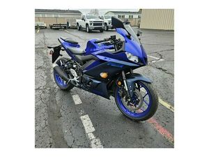 2023 YAMAHA R3