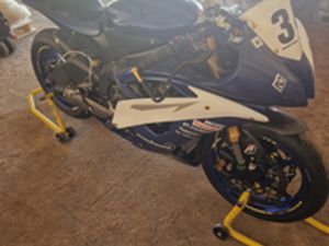 YAMAHA R6 PISTA